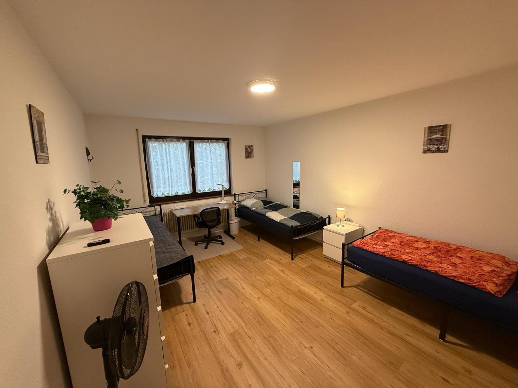 Big, Cosy And Central Apartment 카를스루에 외부 사진